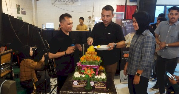 Grand Opening Showroom &#8216;Daeng Oto&#8217; Jadi Ajang Dukungan Pemuda untuk Ismail Djafar Menuju Parlemen