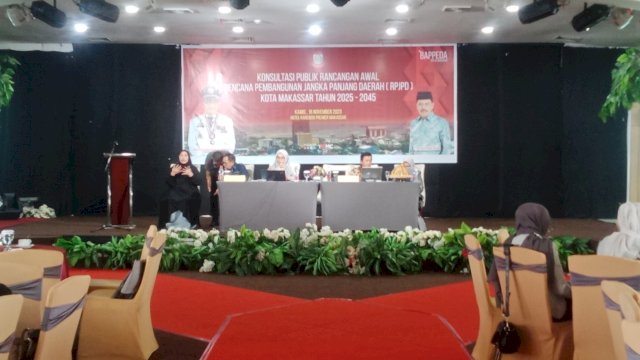 Badan Perencanaan Pembangunan Daerah (Bappeda) Kota Makassar menggelar Forum Konsultasi Publik yang berlangsung di Hotel Karebosi Premier Makassar JI Jend M Jusuf, Kamis (16/11/2023). 