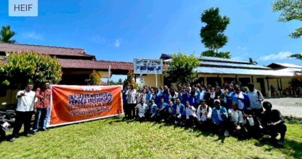 HMJ dan BEM FKIP UNIPA Gelar Pengabdian di Sekolah untuk Semarakkan Hari Guru