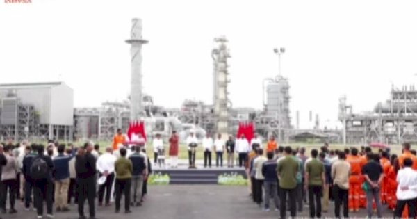 Jokowi Resmikan Kilang Gas Alam Cair di Papua Barat Senilai Rp 72,45 Triliun