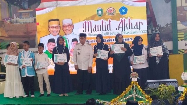 Wawali Parepare Hadiri Maulid Nabi Muhammad SAW dan Hari Santri 2023