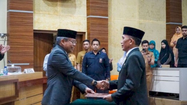 Taufan Pawe Lantik Husni Syam Jabat Sekda Parepare, Ingatkan Hal Ini