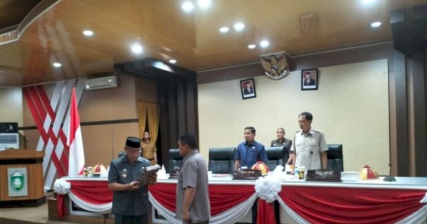 Pemkot Parepare Serahkan KUA PPAS APBD 2024 keDPRD