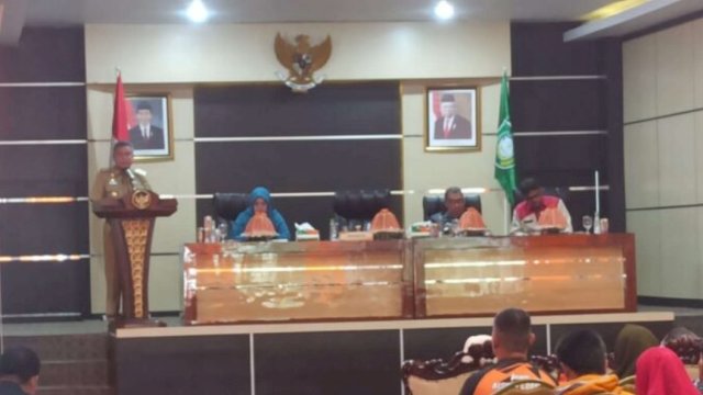 Pemkot Parepare Beri Hadiah kepada Kelompok Ternak dan Budidaya Perikanan Berprestasi Tahun 2023