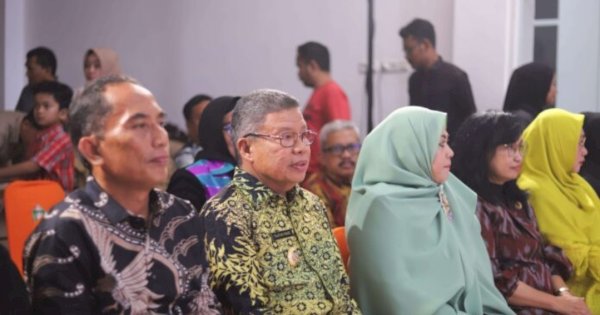 Karya Erna Rasyid Taufan Ditampilkan dalam Moeslem Fashion Week 2023 Dekranasda Parepare