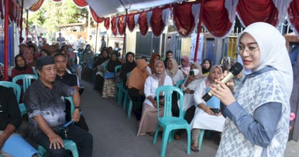 Legislator Budi Hastuti Janji Perjuangkan untuk Pengadaan Lampu Jalan di Wilayah Barombong