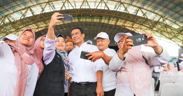 Puluhan Ribu Petani dan Penyuluh Hadir di Soreang, Mentan Amran: Kalian Pahlawan Pangan Indonesia