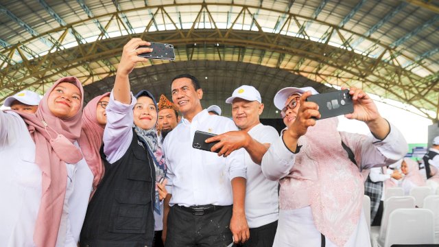 Puluhan Ribu Petani dan Penyuluh Hadir di Soreang, Mentan Amran: Kalian Pahlawan Pangan Indonesia