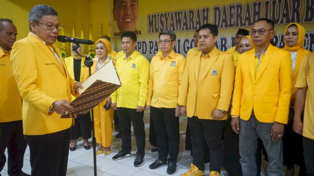 Lantik Irpan Ketua Golkar Enrekang, Taufan Pawe Optimis Beringin Kembali Berjaya