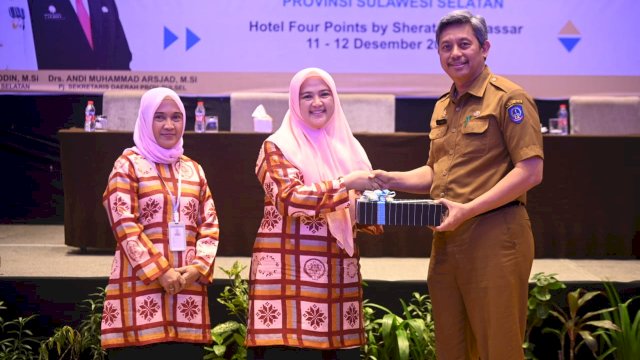 Workshop DWP, Pj Sekda Sulsel Paparkan Peran Perempuan dalam Politik