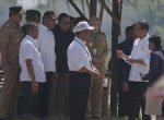 Tinjau Penanaman Padi di Pekalongan, Presiden Jokowi: Kita Kejar Tanam, Tanam, Tanam
