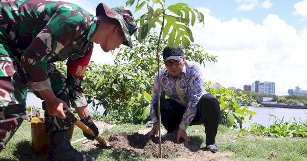 Danny Pomanto Ikuti Peringatan Hari Juang TNI AD dan Lakukan Penghijauan Lingkungan di CPI