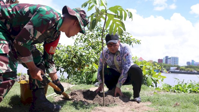 Danny Pomanto Ikuti Peringatan Hari Juang TNI AD dan Lakukan Penghijauan Lingkungan di CPI