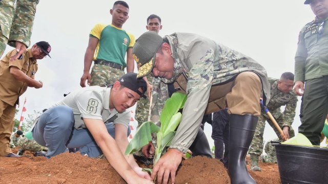 Pangdivif 3 Kostrad Siapkan Lahan 100 Hektar untuk Budidaya Pisang Cavendish