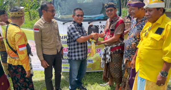 Anggota DPR RI Muhammad Fauzi Serahkan Bus Operasional, PHDI Lutra: Sangat Bermanfaat untuk Umat