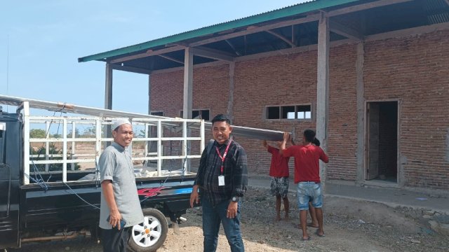 Support Dunia Pendidikan, Huadi Group Salurkan Bantuan untuk Ponpes Al-Mansyur Bantaeng