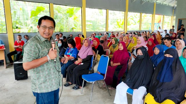 Masyarakat Desa Patila Kecamatan Bone Bone, Kabupaten Luwu Utara kini banyak menikmati program aspirasi dari Anggota Komisi V DPR RI, Muhamad Fauzi. Di desa ini, ada lima jenis program aspirasi yang dibawa Fauzi.