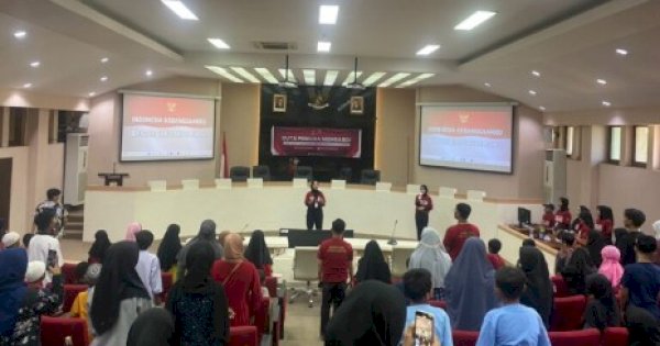 Peringatan Sumpah Pemuda Jadi Momentum Duta Pemuda dan Dispora Makassar Mengabdi ke Anak Jalanan 