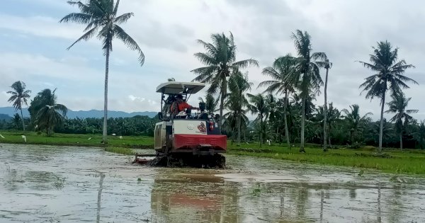 Petani Sulsel Mulai Minati Teknologi Pertanian Modern dan Presisi