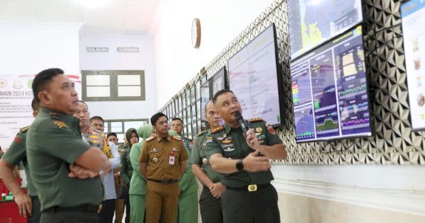 PJ Sekda Dampingi Pangdam XIV Hasanuddin Lakukan Kunjungan Kerja di War Room Kodim 1408/Makassar