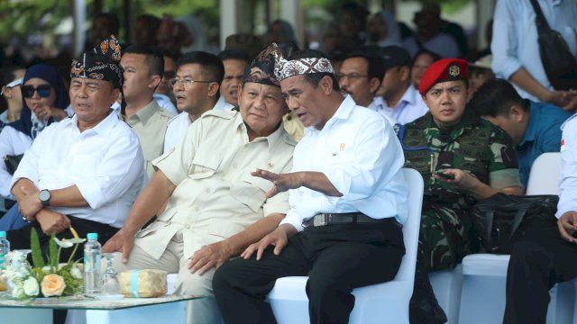 Menteri Pertahanan Prabowo Subianto mengapresiasi kinerja Menteri Pertanian (Mentan) Andi Amran Sulaiman yang dinilainya bekerja cepat dan turun ke lapangan langsung untuk menyelesaikan berbagai masalah di sektor pertanian.