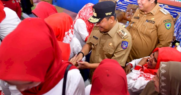 Pengobatan Gratis dan Donor Darah di Puskesmas Bantimurung, Terkumpul 30 Kantong Darah