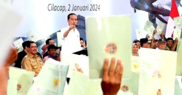 Presiden Jokowi Bagi-bagi 2000 Sertifikat Tanah di Jawa Tengah 