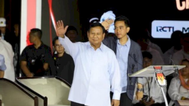 Dokumentasi pribadi Capres Nomor Urut 2, Prabowo Subianto didampingi Cawapres-nya, Gibran Raka Buming saat debat kedua KPU, Minggu malam (7/1/2024). 