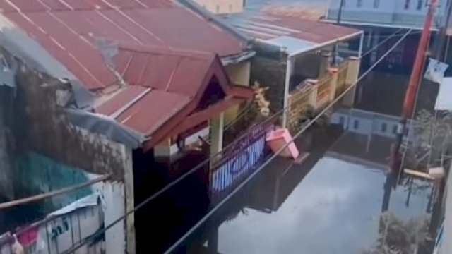 Banjir di Makassar, Ratusan Warga Terpaksa Mengungsi 