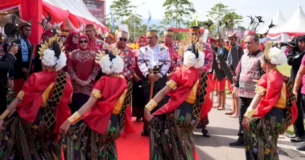 756 Penari Sambut Pj Gubernur Sulsel Saat Perayaan HUT ke-765 HPRL