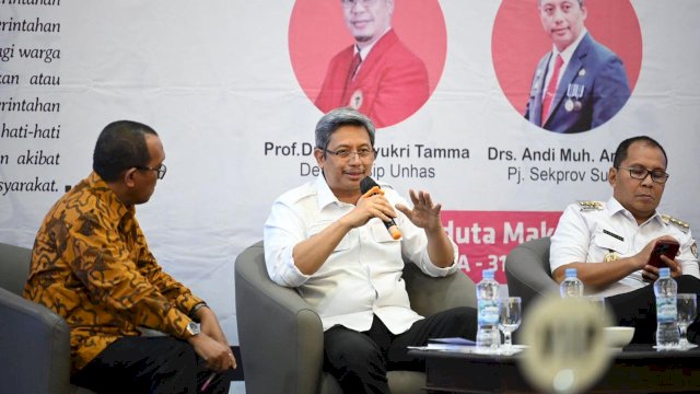 Buku Kepemimpinan Pemerintahan Karya Prof Aminuddin Ilmar Dapat Apresiasi dari Pj Sekprov Sulsel