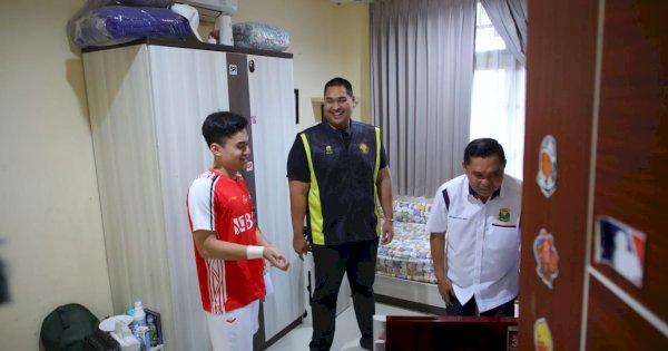 Tinjau Persiapan Olimpiade 2024, Menpora Dito Kunjungi Pelatnas PBSI