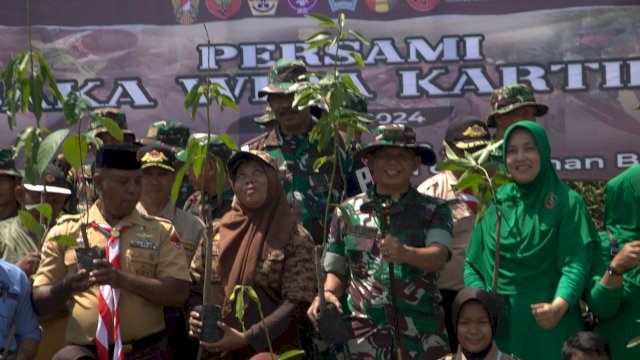 Huadi Group Support Gerakan Penghijauan Persami Saka Wira Kartika Bantaeng