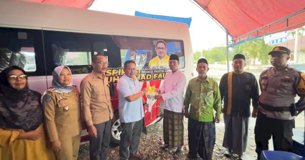 Muhammad Fauzi Serahkan 1 Bus Operasional untuk NU Luwu Utara