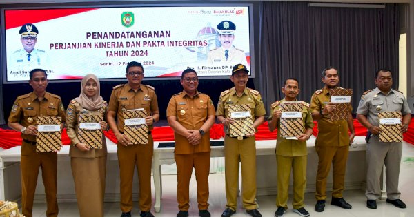 Pj Wali Kota Palopo Saksikan Penandatanganan Perjanjian Kinerja dan Pakta Integritas OPD