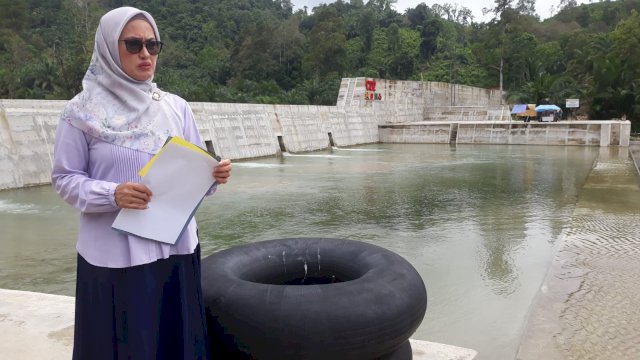 Bupati Indah Tegaskan Tak Boleh Ada Aktivitas Ekonomi di Area Sabo Dam Sungai Radda