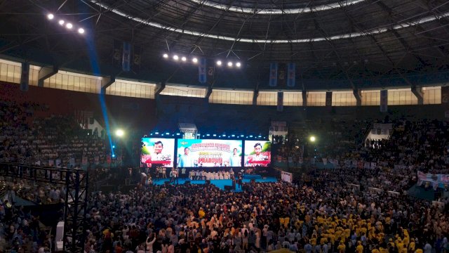 Suasana di dalam GOR Sudiang dalam agenda temu relawan bersama Prabowo Subianto, pada Jumat (2/2/2024). 