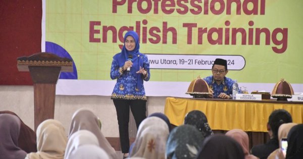 Tingkatkan Kualitas SDM, Ratusan Guru Ikuti Professional English Training