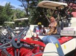 Pemda Luwu Utara Serahkan Combine Harvester Kepada 6 Kelompok Tani