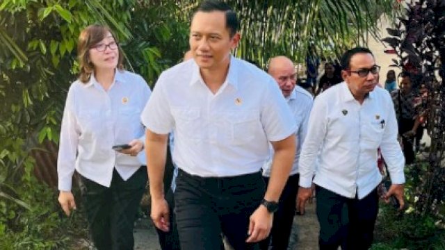 Hari Pertama AHY Jadi Menteri, Memulai Rapat di Jakarta Hingga Blusukan di Manado 