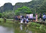 Lestarikan Kawasan Rammang-rammang, Bahtiar Baharuddin Tanam Sukun Hingga Tebar Benih Ikan 