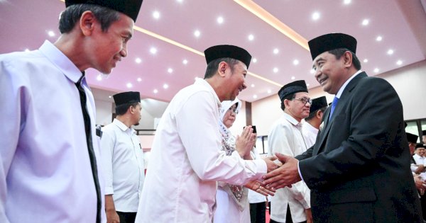 Lantik Pengurus Masjid Milik Pemprov Sulsel, Pj Gubernur Bahtiar Harap Maksimal Layani Jemaah