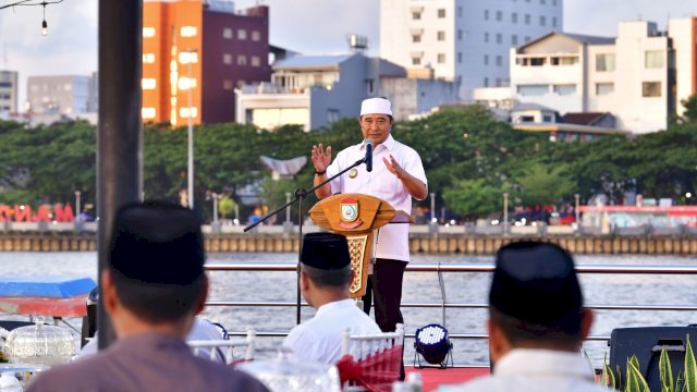 Buka Puasa Akbar Sulsel Berbagi Bahagia, 17 Ramadan Bersama 10 Ribu Lebih Warga di Bone