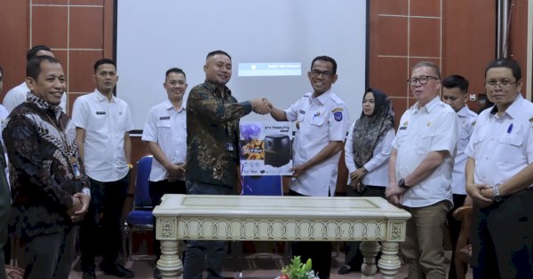 Tingkatkan PAD, Pj Bupati Takalar Teken MoU dengan PLN tentang PBJT