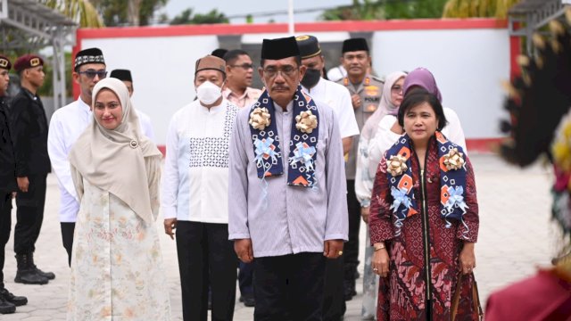 Kakanwil Kemenkumham Sulsel Minta Jajaran Gunakan Batik Rongkong Khas Luwu Utara