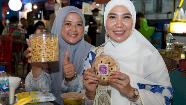 Kunjungi Pasar Ramadan Mulo, Sofha Marwah Bantu Promosikan Produk UMKM