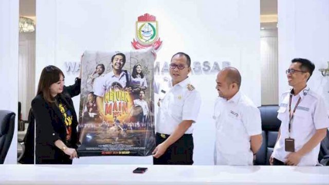 Pemkot Makassar Bantu Promosikan Sineas Lokal Makassar ‘Keluar Main 1994’