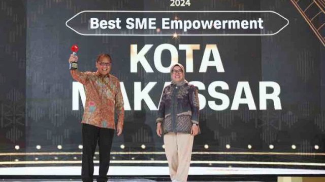 Kota Makassar Dianugerahi 4 Penghargaan di CNN Indonesia Awards 2024