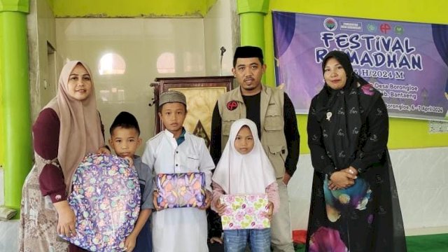Huadi Group Fasilitasi Hadiah Lomba Festival Ramadhan di Desa Borongloe