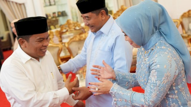 Open House Hari Kedua Lebaran, Pj Gubernur dan Ketua PKK Sulsel Terima Kunjungan Sejunlah Kepala Daerah 